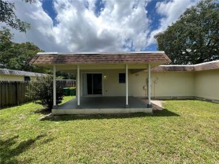 Foreclosed Home - 8006 NW 75TH AVE, 33321