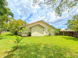 Foreclosed Home - 7304 CORKWOOD TER, 33321