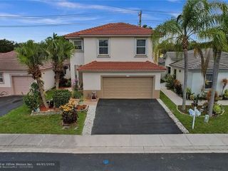 Foreclosed Home - 6756 NW 69TH CT, 33321