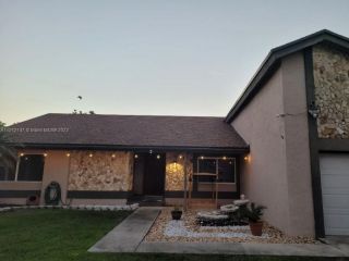 Foreclosed Home - 5915 NW 88TH TER, 33321