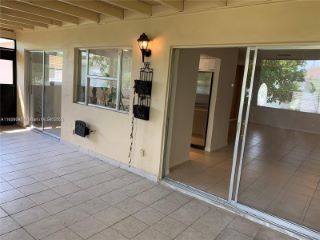 Foreclosed Home - 6708 NW 57TH DR, 33321