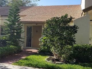 Foreclosed Home - 7948 NW 10TH ST, 33322
