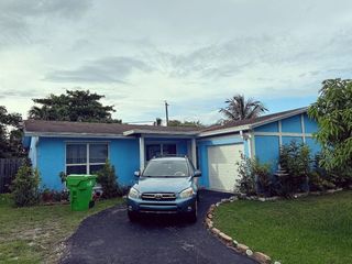 Foreclosed Home - 11361 NW 32ND PL, 33323