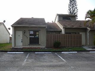 Foreclosed Home - 2025 SW 82ND AVE, 33324