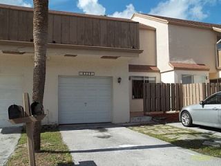 Foreclosed Home - 8229 NW 8TH PL UNIT 4, 33324