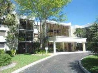 Foreclosed Home - 16475 Golf Club Road 302 Building 9, 33326
