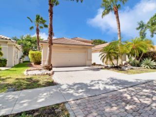 Foreclosed Home - 1535 ELM GROVE RD, 33327