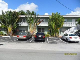 Foreclosed Home - 2607 NE 8TH AVE APT 4, 33334
