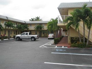 Foreclosed Home - 4081 N DIXIE HWY APT 11, 33334