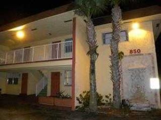 Foreclosed Home - 850 E Commercial Blvd Apt 240, 33334