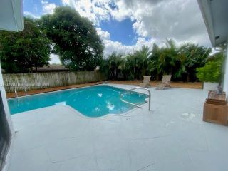 Foreclosed Home - 7810 NW 46TH CT, 33351