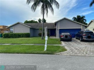 Foreclosed Home - 8561 NW 51ST CT, 33351