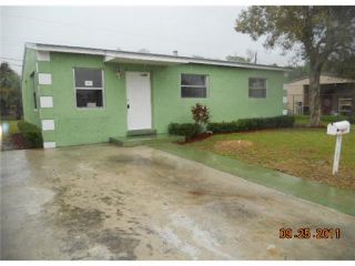Foreclosed Home - 1056 W 27TH ST, 33404