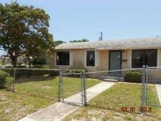 Foreclosed Home - 717 W 7TH ST, 33404