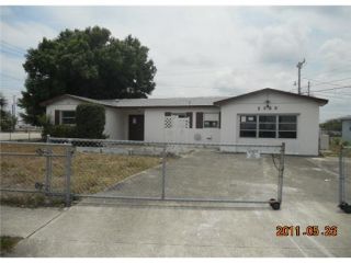 Foreclosed Home - 2300 WARE DR, 33409