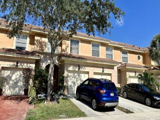 Foreclosed Home - 317 RIVER BLUFF LN, 33411