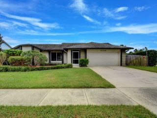 Foreclosed Home - 12316 SANNENWOOD LN, 33414