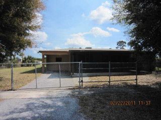Foreclosed Home - 1572 LIVE OAK DR, 33415