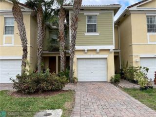 Foreclosed Home - 819 PIPERS CAY DR, 33415