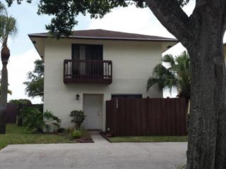 Foreclosed Home - 1564 FERNGRAN AVE, 33415