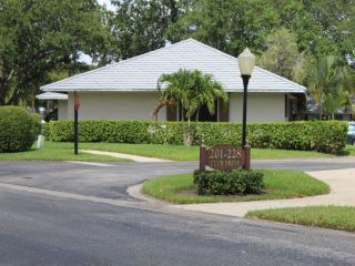 Foreclosed Home - 201 CLUB DR, 33418