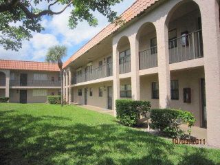 Foreclosed Home - 1901 W WOOLBRIGHT RD APT A108, 33426