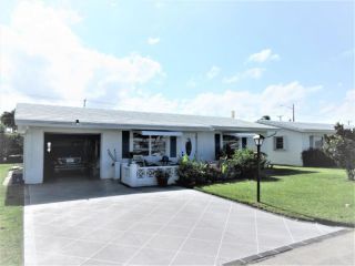 Foreclosed Home - 1310 SW 24TH ST, 33426