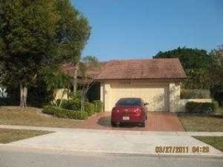 Foreclosed Home - 10518 BOCA WOODS LN, 33428