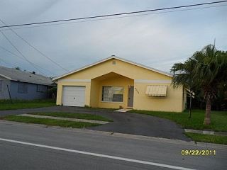 Foreclosed Home - 9235 SW 3RD ST, 33428