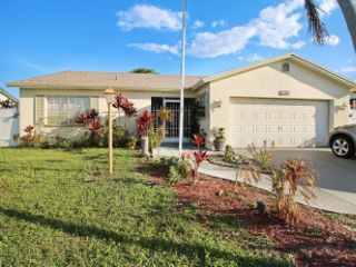 Foreclosed Home - 9242 SW 18TH RD, 33428