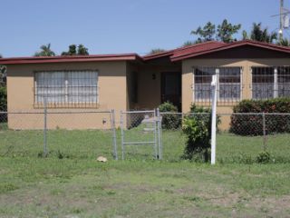 Foreclosed Home - 692 SW 5TH ST, 33430