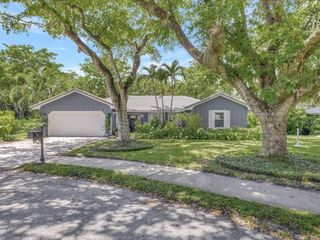 Foreclosed Home - 3349 NW 23RD TER, 33431