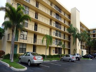 Foreclosed Home - 14 ROYAL PALM WAY UNIT 405, 33432