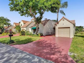 Foreclosed Home - 6545 LAS FLORES DR, 33433