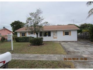 Foreclosed Home - 1961 NE 1ST WAY, 33435