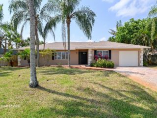 Foreclosed Home - 4746 Palo Verde Dr, 33436
