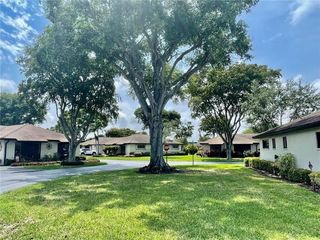 Foreclosed Home - 4765 GREENTREE CRES APT A, 33436