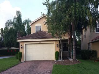 Foreclosed Home - 10124 White Water Lily Way, 33437
