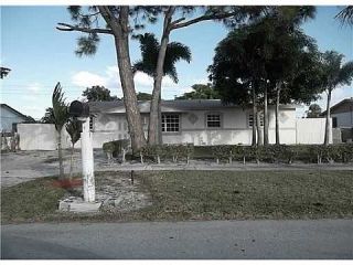 Foreclosed Home - 1250 SW 5TH AVE, 33441