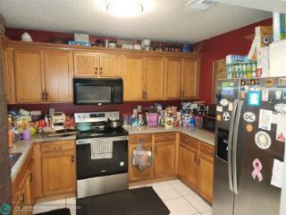 Foreclosed Home - 172 SW 5TH CT, 33441