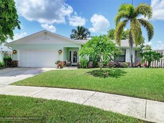 Foreclosed Home - 1073 SW 25TH AVE, 33442