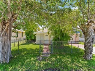 Foreclosed Home - 133 SW 11TH AVE, 33444