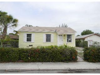 Foreclosed Home - 925 N F ST, 33460