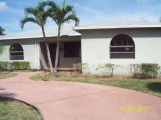 Foreclosed Home - 126 WELLESLEY DR, 33460