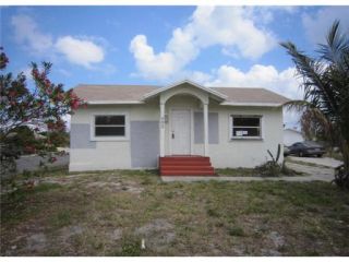 Foreclosed Home - 402 S B ST, 33460