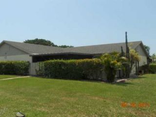 Foreclosed Home - 8171 AMBACH WAY, 33462