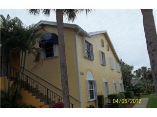 Foreclosed Home - 121 WATERSIDE DR, 33462