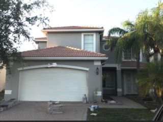 Foreclosed Home - 5025 SABRELINE TER, 33463