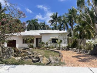 Foreclosed Home - 725 SE 4TH AVE, 33483