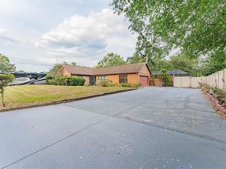 Foreclosed Home - 1703 SUNNYHILLS DR, 33510
